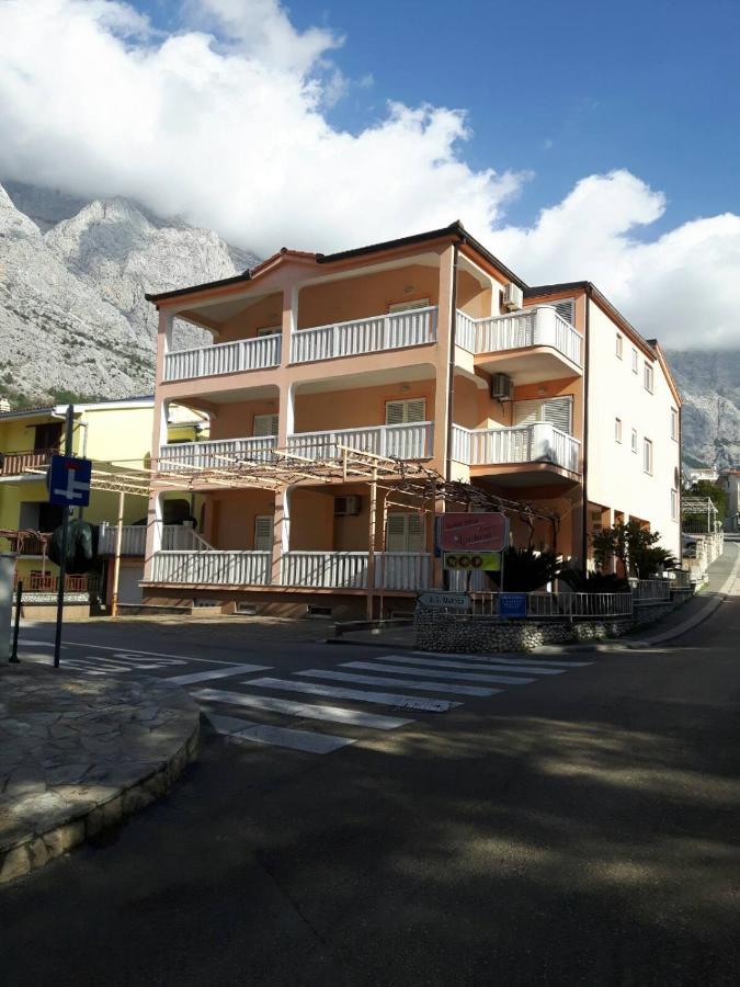 House Vida Goraleks Hotel Baska Voda Ngoại thất bức ảnh